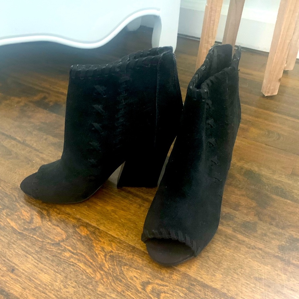 Size 5 black Marc Fisher booties